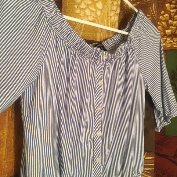 Blue and whit strip off shoulder shirt - Picture 3 of 4